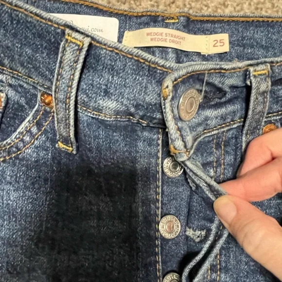 Blue Levi’s Wedgie Straight Leg Denim Jeans - Picture 5 of 6